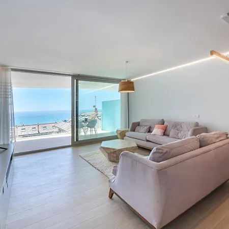 Excellent Two Bedroom Apartment *